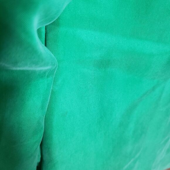 Mian Ma Kee Kelly Green Tea Lady Pullover Sweatshirt - Picture 10 of 12